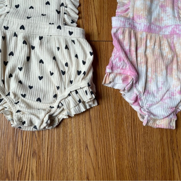 Heart Patterned Baby Romper - Picture 7 of 7